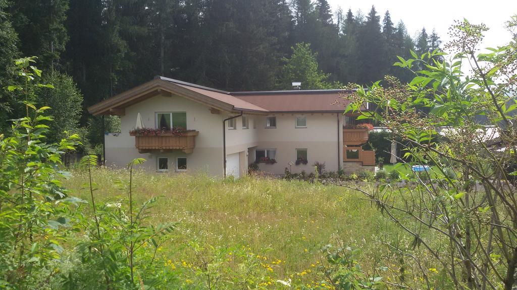 Appartement Haus Petra Leogang Ruang foto